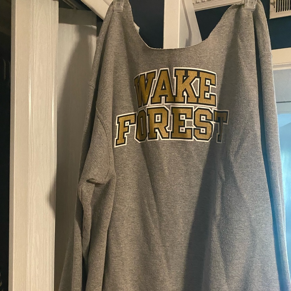 Off shoulder WF sweatshirt